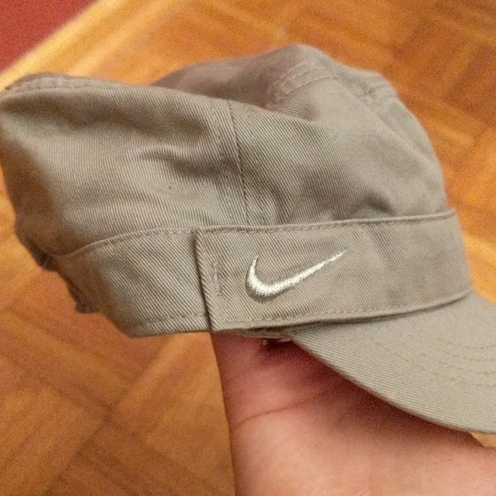Baseball Cap - Picture 2 of 6